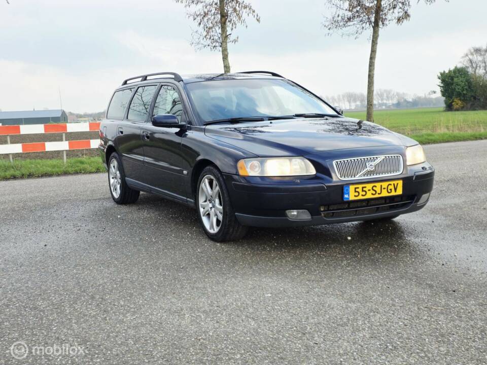 Imagen 6/32 de Volvo V 70 2.4 (2006)