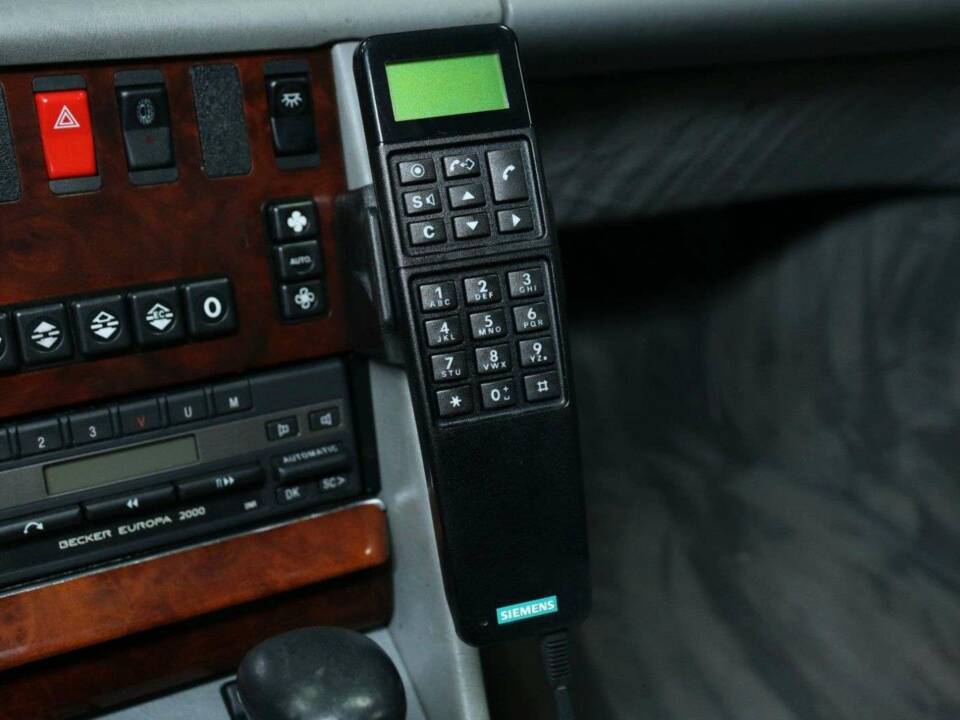 Image 18/30 of Mercedes-Benz 560 SEL (1989)