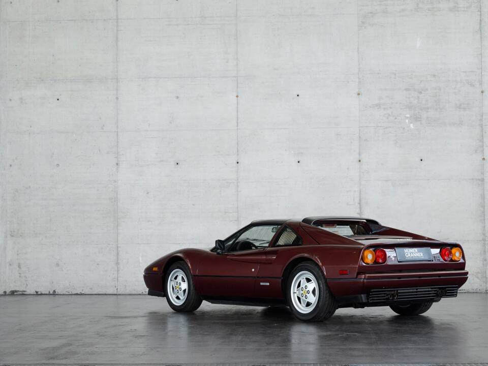 Bild 18/50 von Ferrari 328 GTS (1988)