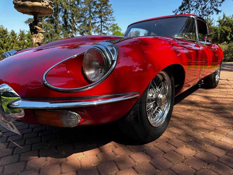 Bild 24/98 von Jaguar E-Type (2+2) (1969)