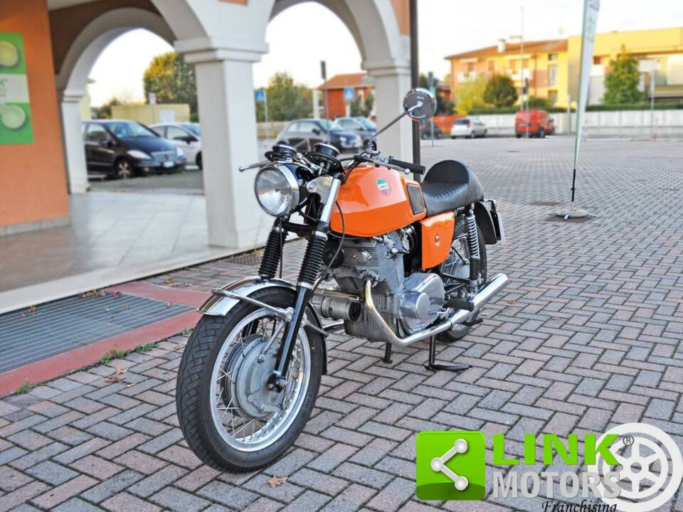 Image 3/10 of Laverda DUMMY (1969)