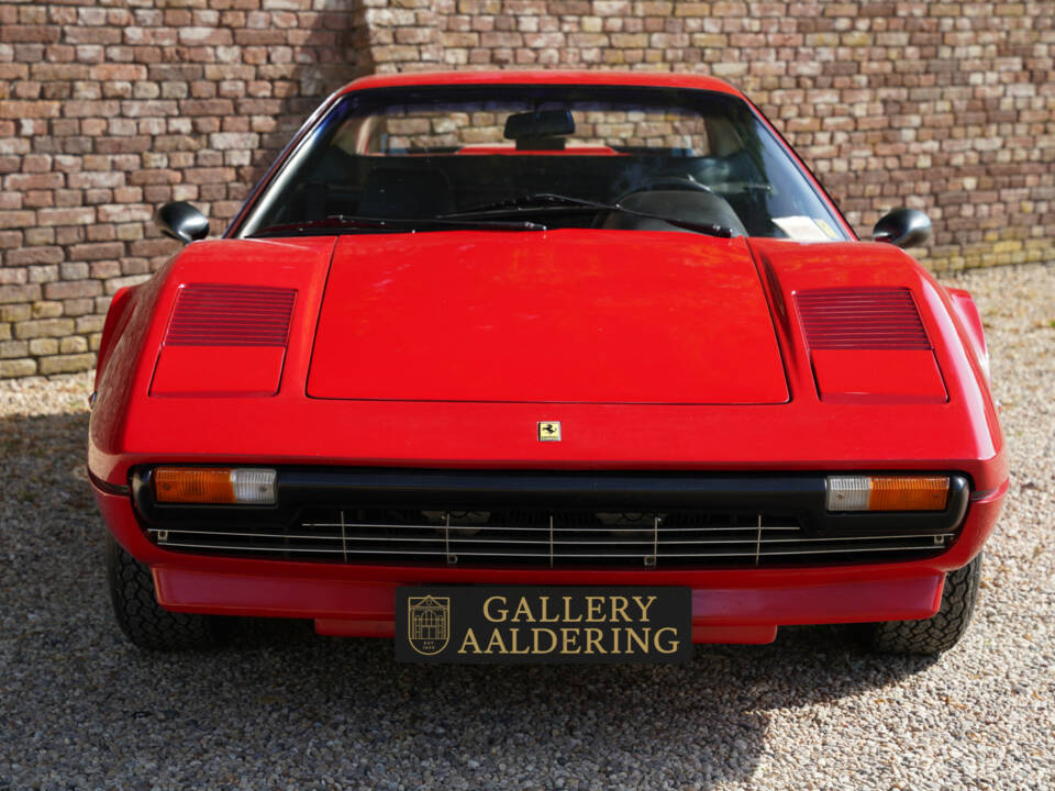 Image 5/50 de Ferrari 308 GTB (1977)