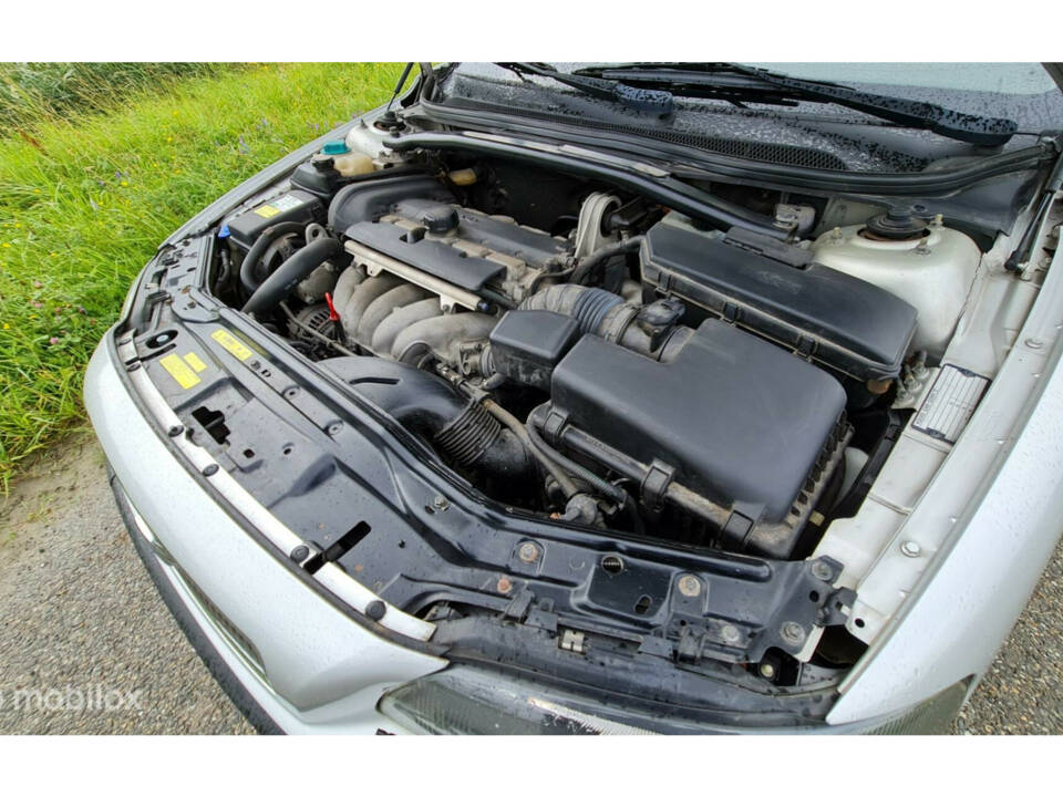 Image 39/46 de Volvo V 70 2.4 (2004)