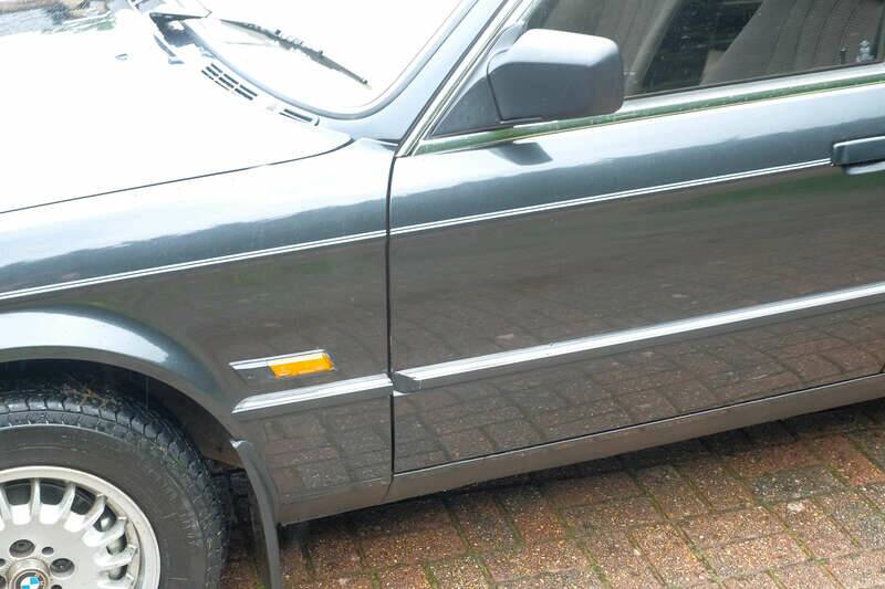 Immagine 25/50 di BMW 320i (1986)