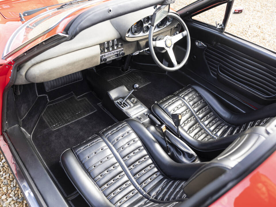 Bild 15/31 von Ferrari Dino 246 GTS (1973)