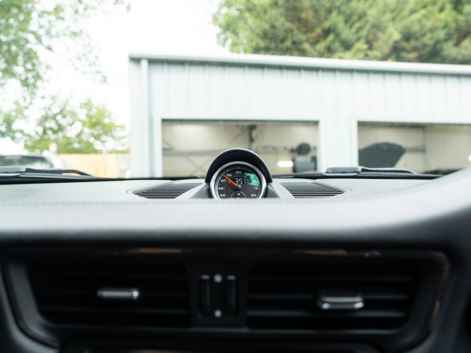 Imagen 32/51 de Porsche 911 Turbo (2014)
