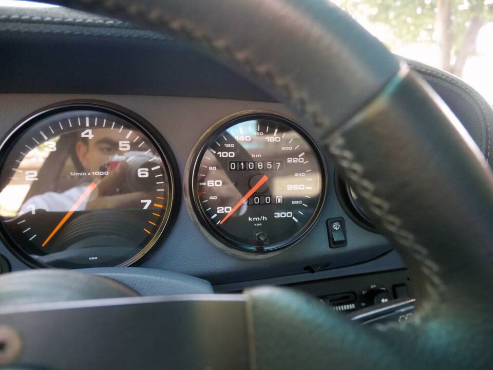 Bild 22/40 von Porsche 911 Carrera 4 (1900)