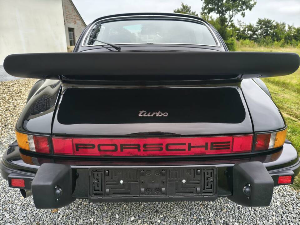 Image 7/8 of Porsche 911 Turbo 3.0 (1977)