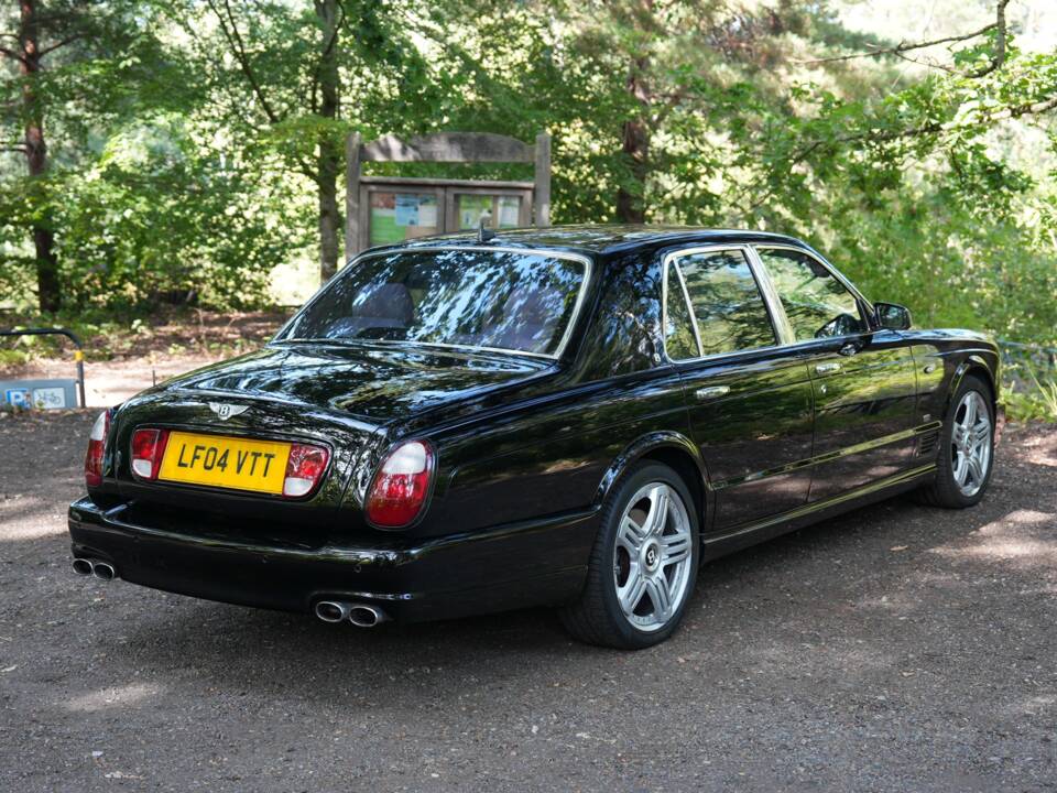 Image 18/50 of Bentley Arnage T (2004)