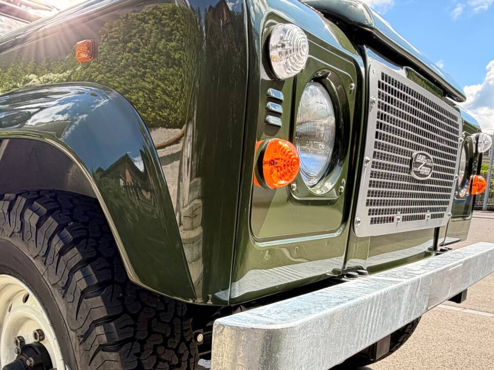 Bild 9/19 von Land Rover 90 (1987)