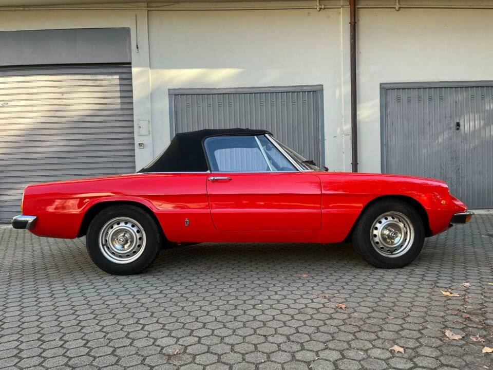 Bild 33/50 von Alfa Romeo Spider 1300 Junior (1973)