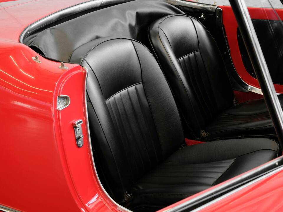 Afbeelding 25/46 van Alfa Romeo Giulia 1600 Spider (1963)