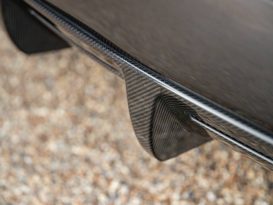 Image 28/50 of Aston Martin DBS (2011)