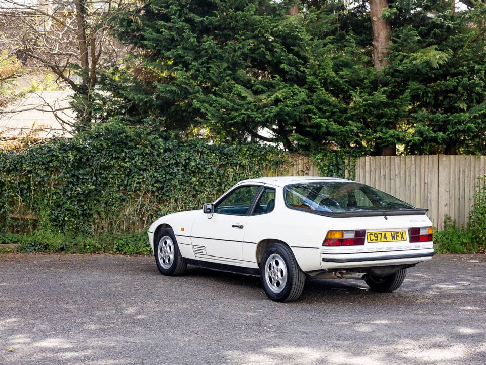 Image 17/50 de Porsche 924 S (1986)