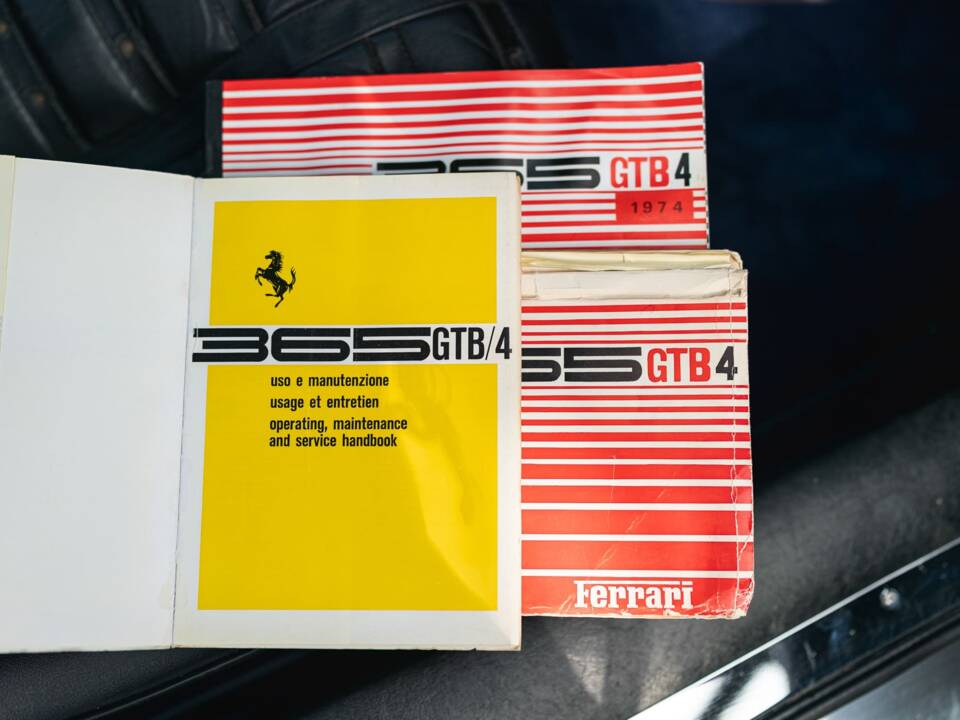 Image 29/30 de Ferrari 365 GTB&#x2F;4 Daytona (1973)