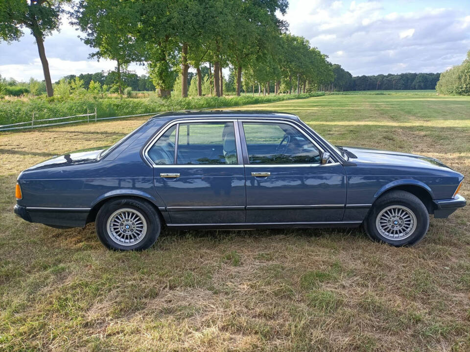 Immagine 4/7 di BMW 733i (1978)