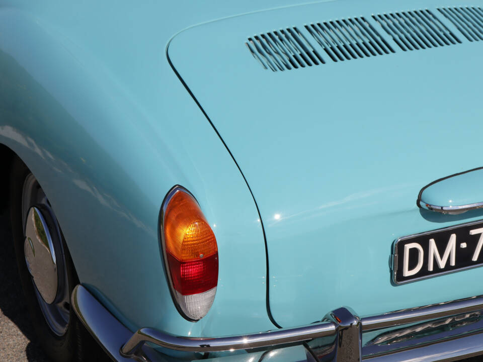 Image 16/50 of Volkswagen Karmann Ghia 1600 (1970)