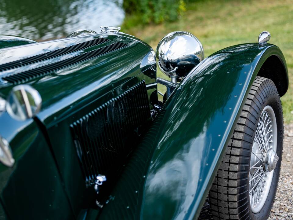 Image 18/50 of Jaguar SS 1 (1900)