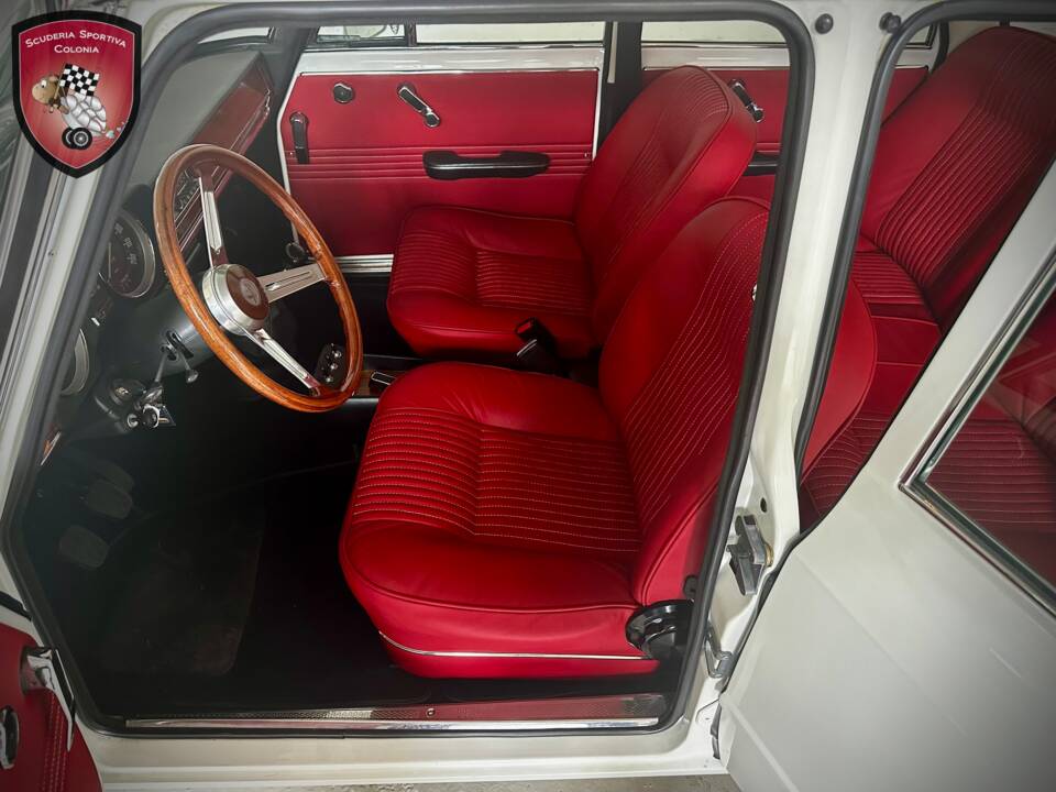 Immagine 19/69 di Alfa Romeo Giulia Nuova Super 1600 (1975)