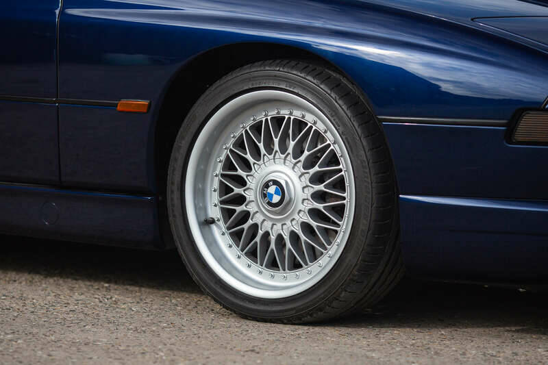 Image 11/50 de BMW 850CSi (1993)