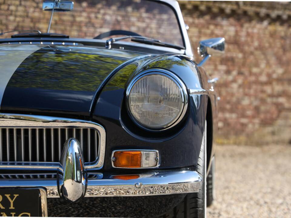 Image 9/50 de MG MGB (1966)