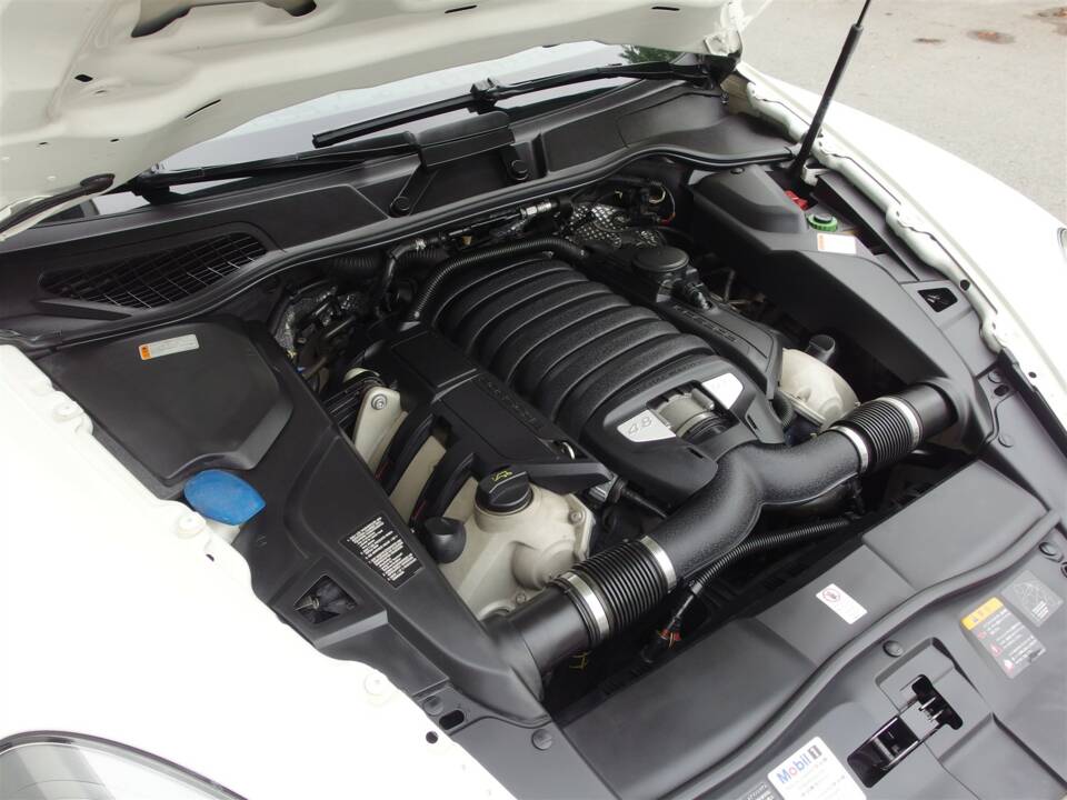 Bild 93/99 von Porsche Cayenne S (2010)