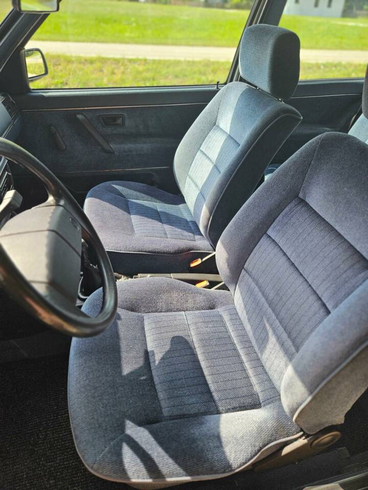 Image 6/13 de Volkswagen Golf II 1.3 (1988)