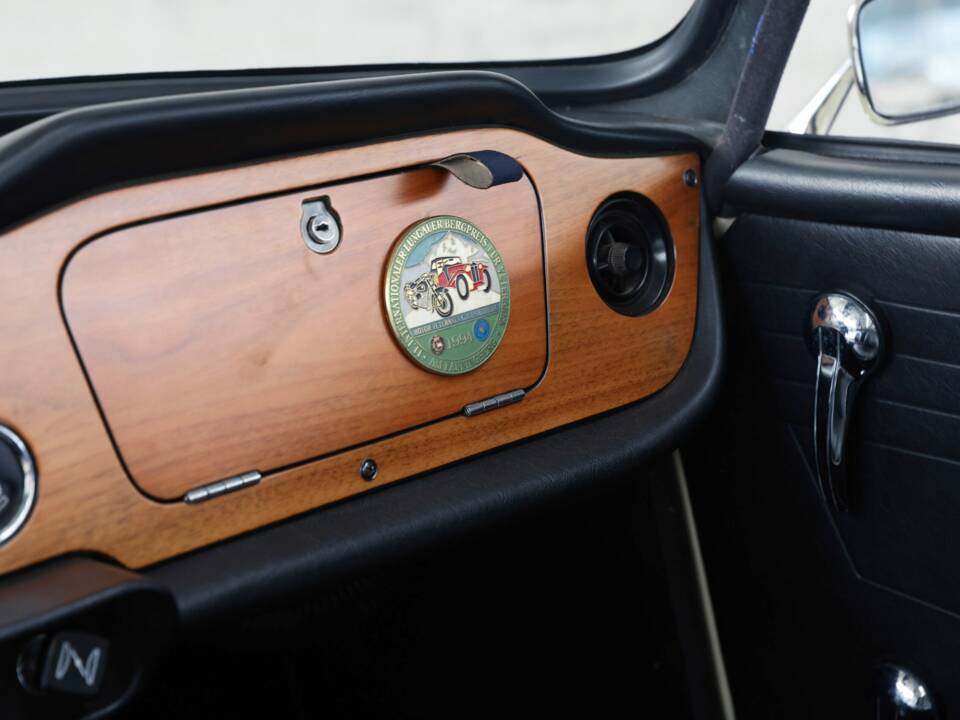 Bild 23/44 von Triumph TR 250 (1968)