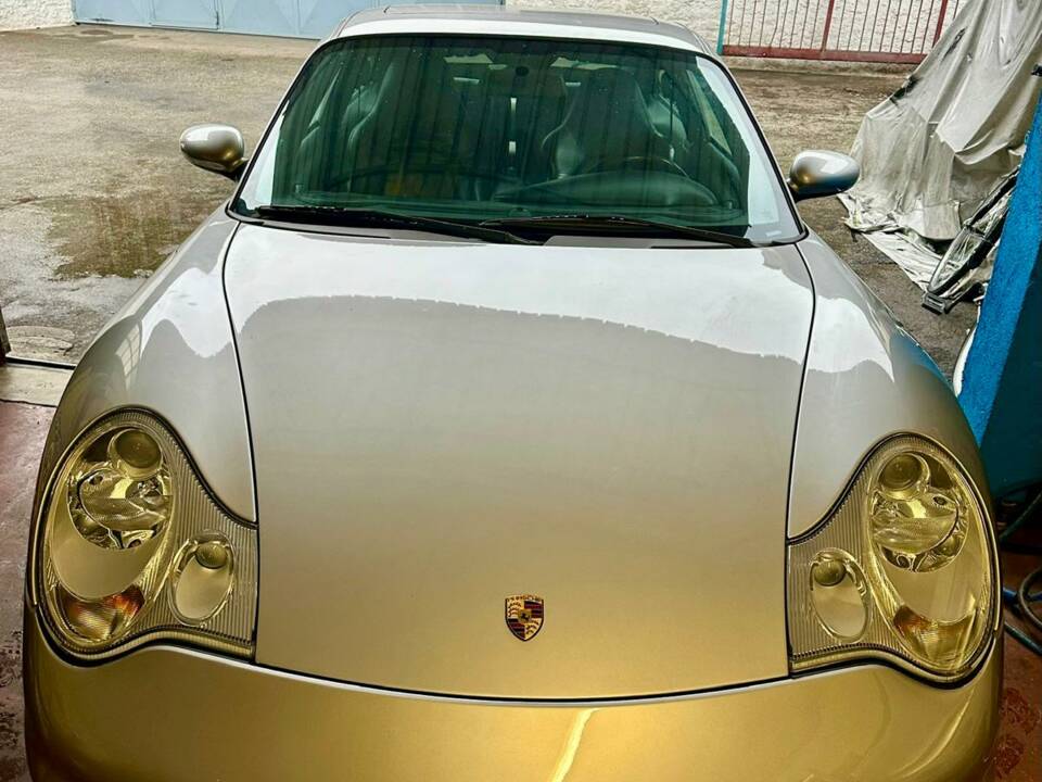 Image 1/4 de Porsche 911 Carrera (2002)