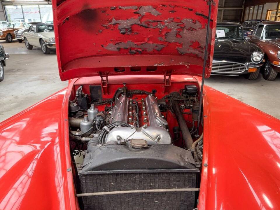 Image 20/44 of Jaguar XK 120 DHC (1954)