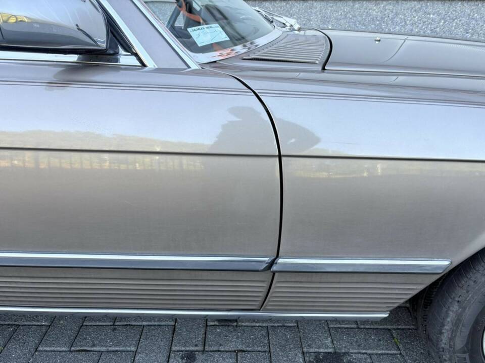 Image 15/50 of Mercedes-Benz 560 SL (1987)