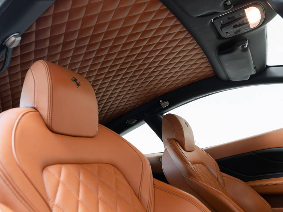 Image 34/47 of Ferrari FF (2015)