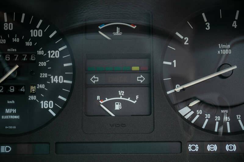 Image 31/50 of BMW M 635 CSi (1989)