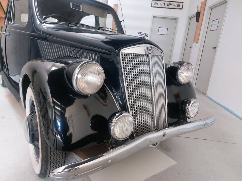 Image 21/27 of Lancia Ardea (1939)