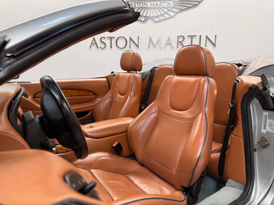 Bild 16/26 von Aston Martin DB 7 Vantage Volante (2003)