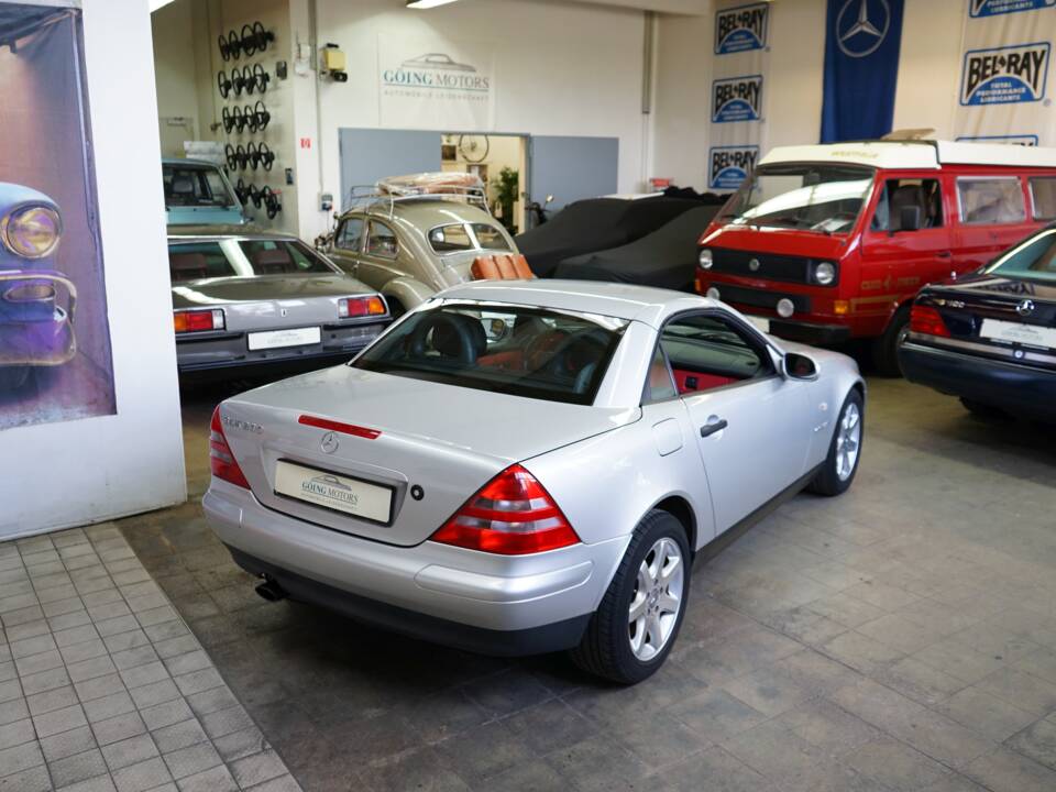 Afbeelding 19/40 van Mercedes-Benz SLK 230 Kompressor (1999)