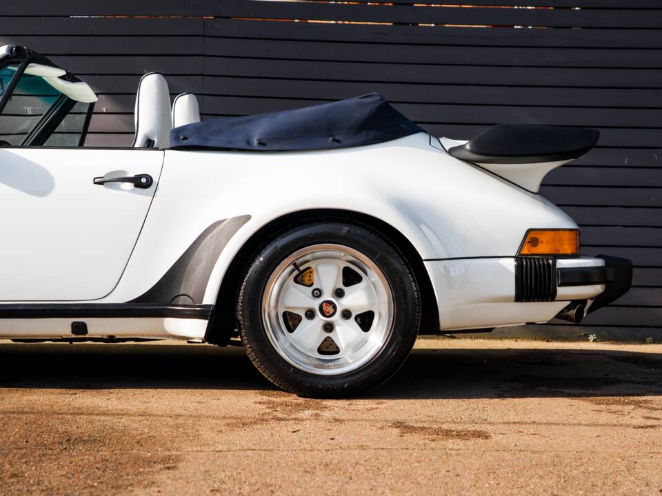 Bild 5/60 von Porsche 911 Carrera 3.2 (1987)