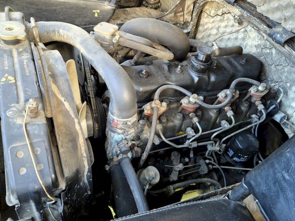 Image 43/51 of UAZ 3741 (1991)