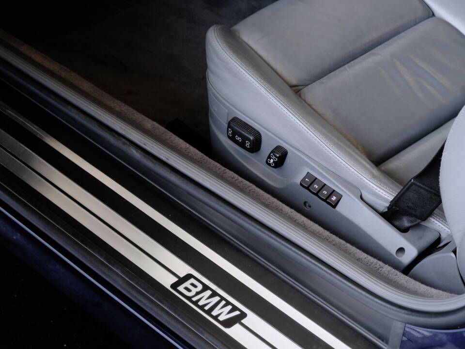 Imagen 15/37 de BMW 850i (1991)