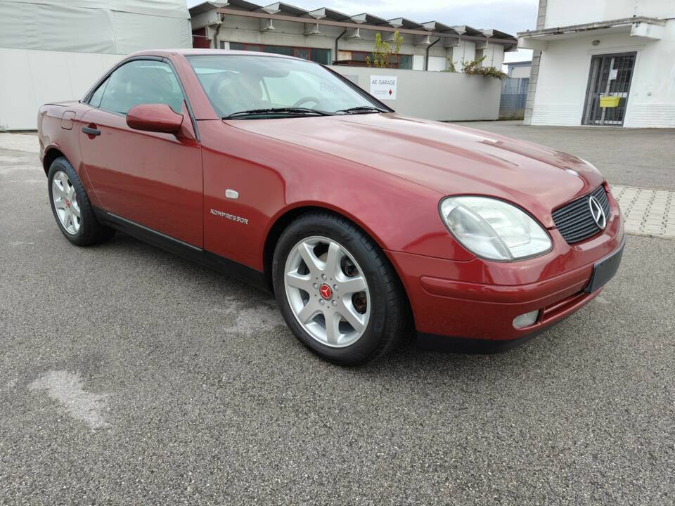 Image 5/8 of Mercedes-Benz SLK 230 Kompressor (1999)