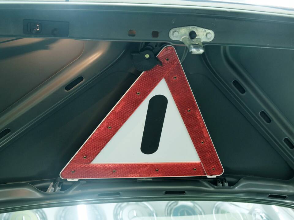 Bild 14/50 von Mercedes-Benz 500 SEC (1988)