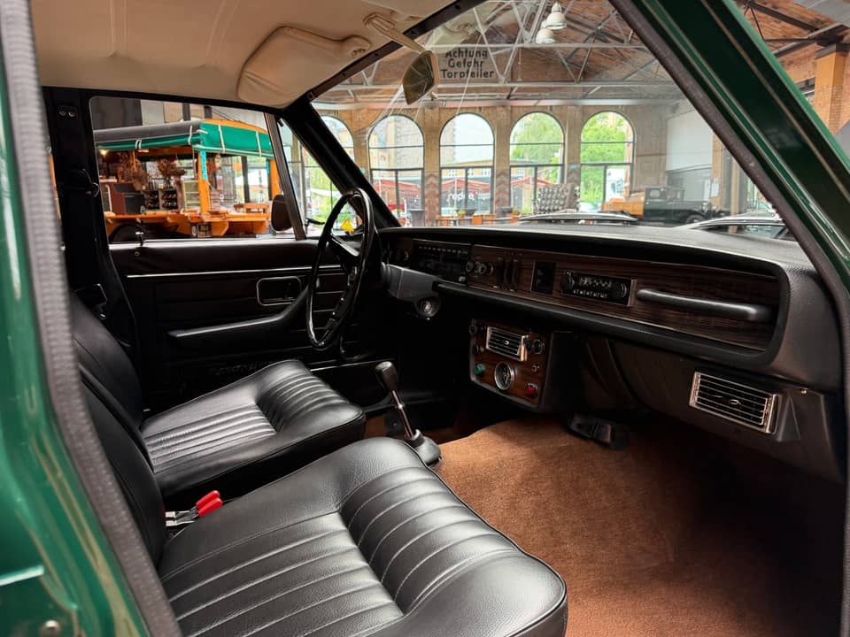 Image 31/44 de Volvo P 144 (1972)