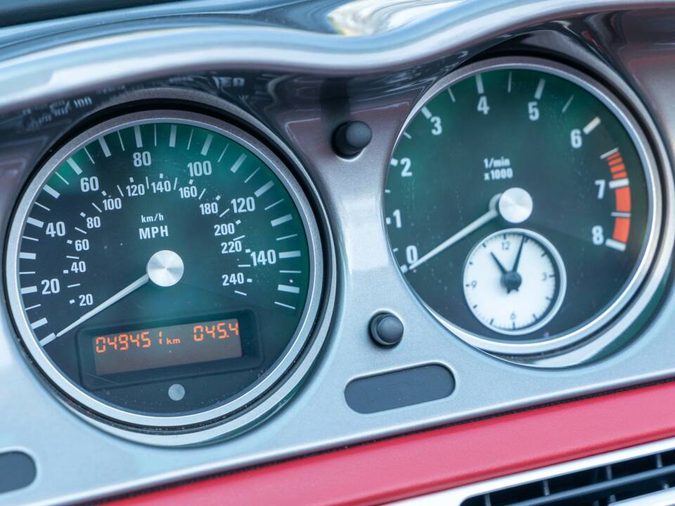 Image 35/50 of BMW Z8 (2002)