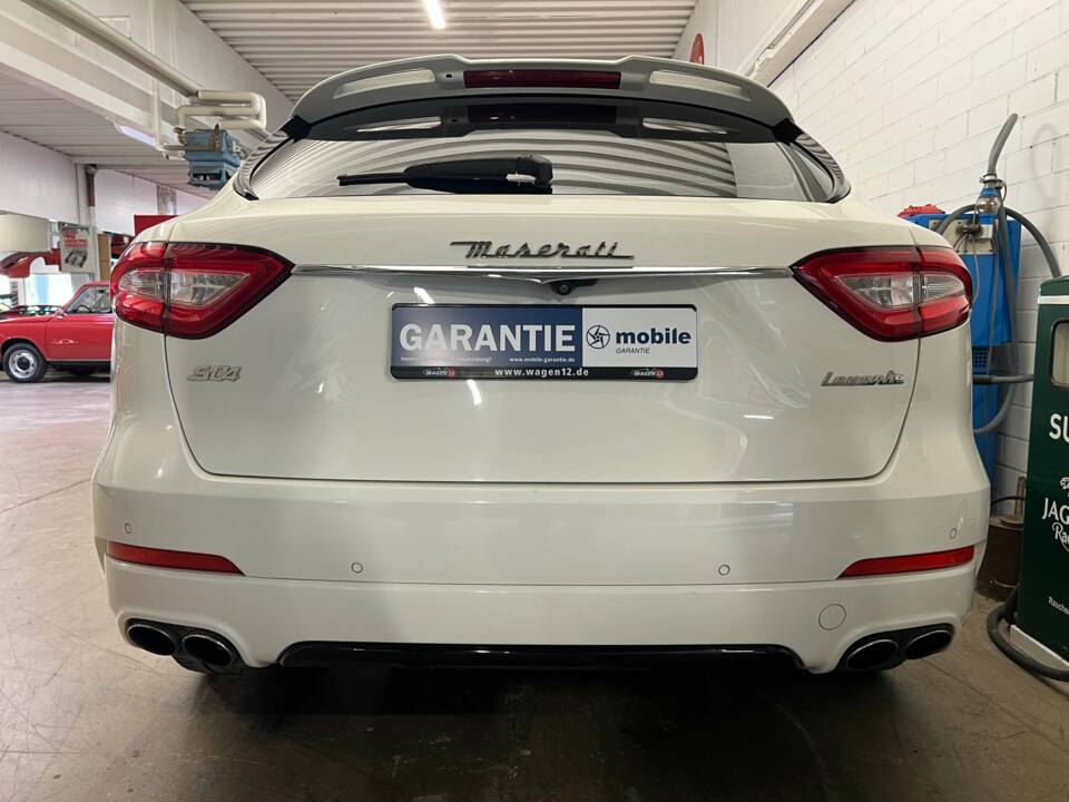 Immagine 14/17 di Maserati Levante S (2017)
