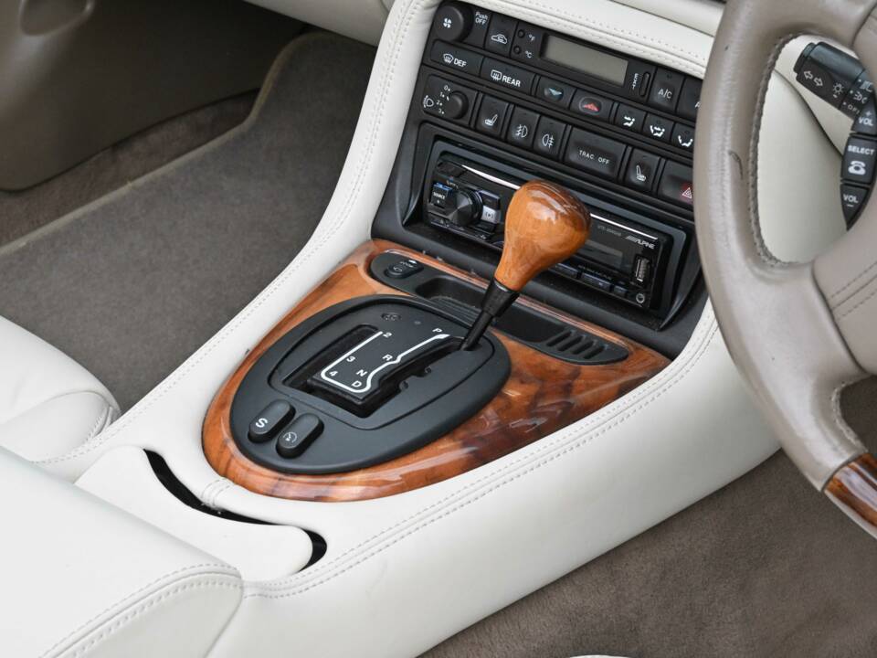 Afbeelding 48/50 van Jaguar XKR (1998)
