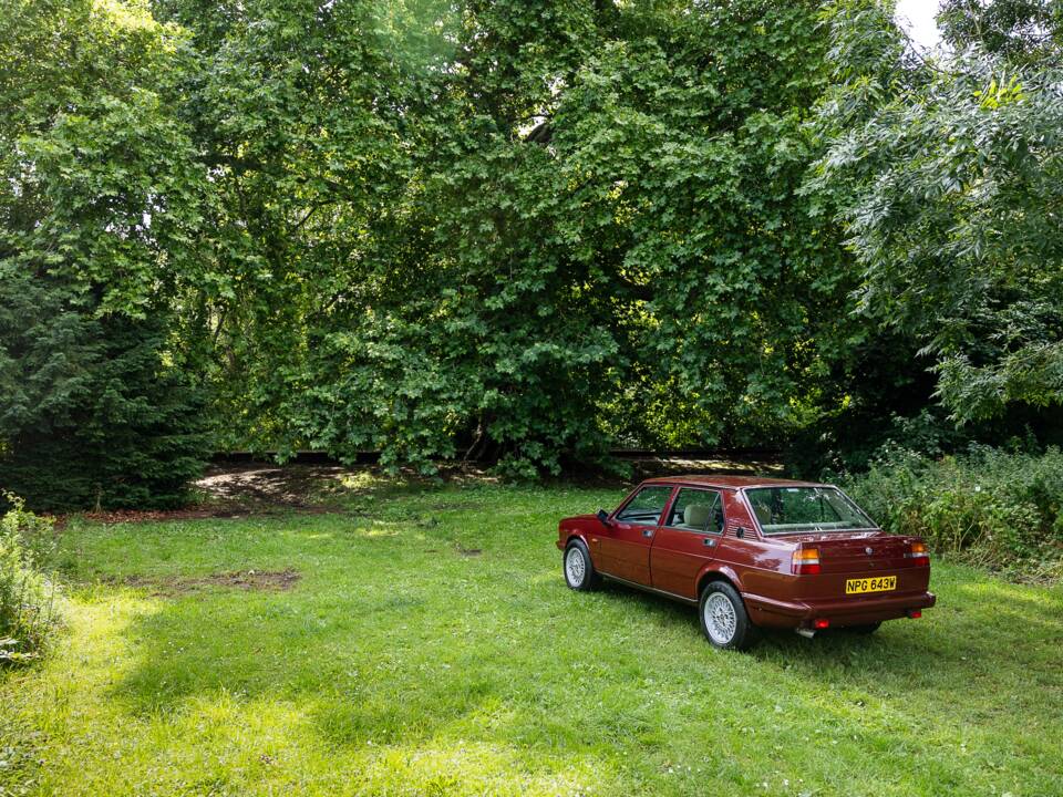 Bild 18/48 von Alfa Romeo Giulietta 2.0 (1981)