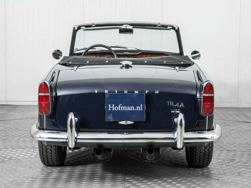 Image 13/50 of Triumph TR 4A (1967)
