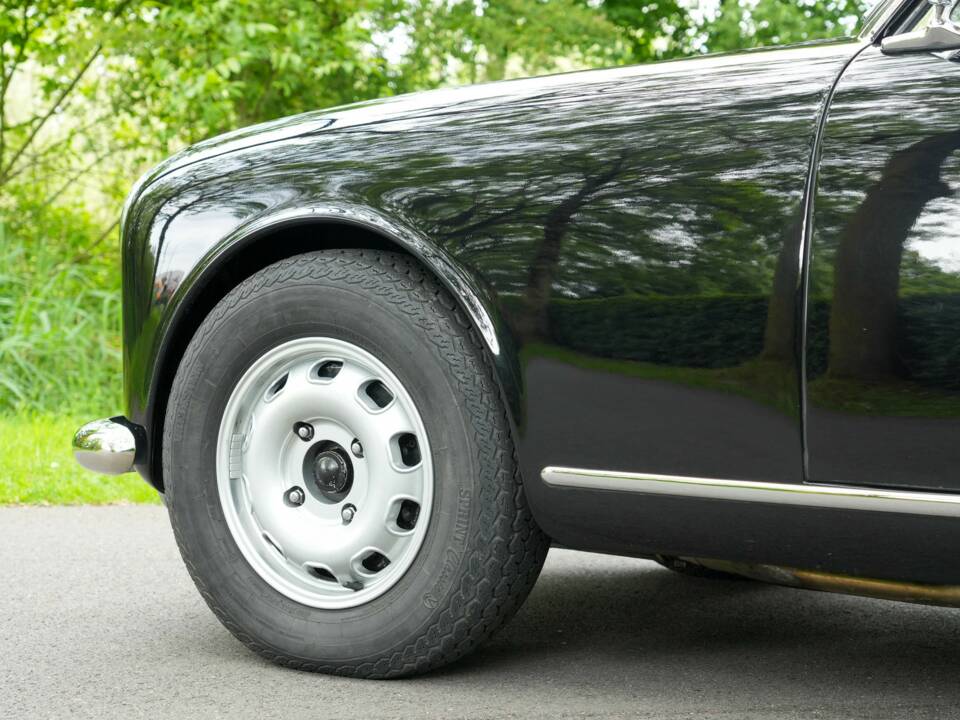 Image 22/33 de Lancia Aurelia B20 GT 2500 (1957)