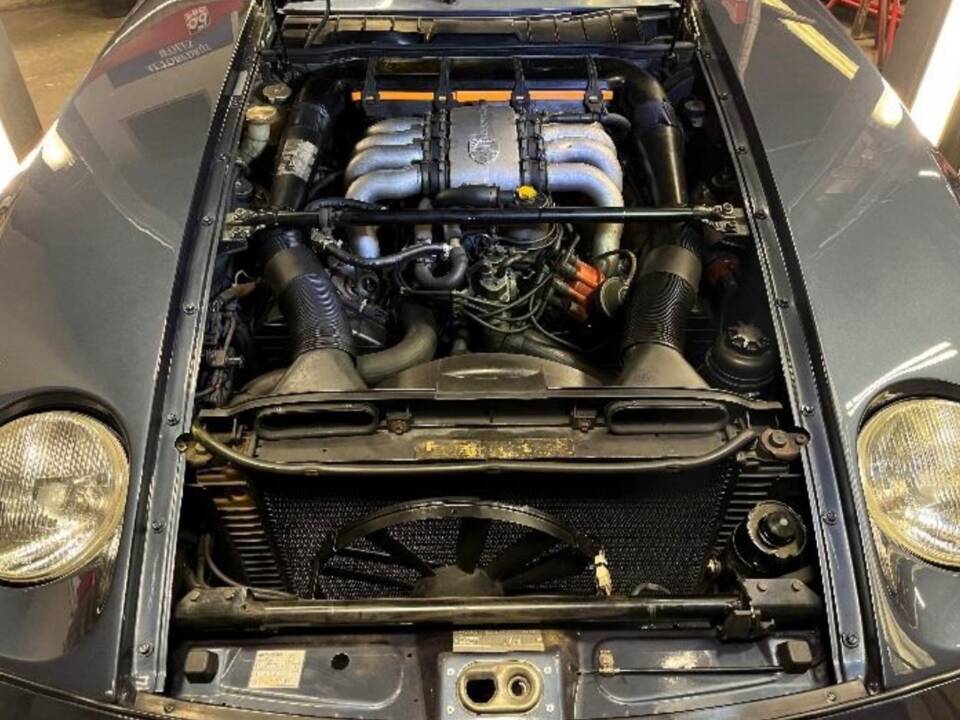 Immagine 16/19 di Porsche 928 S (1983)