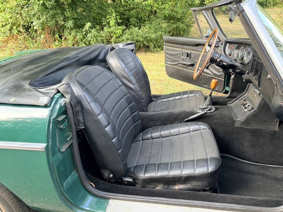Afbeelding 6/22 van MG MGB (1976)